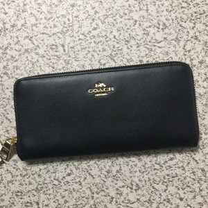 Coach women wallet  (new)